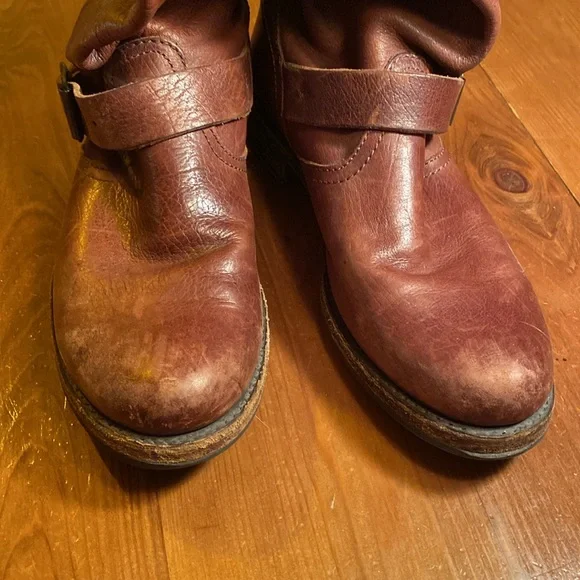 Women's Brown Leather Boots - Picture 3 of 11